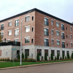 71 Metcalf St., Woodstock - Side View